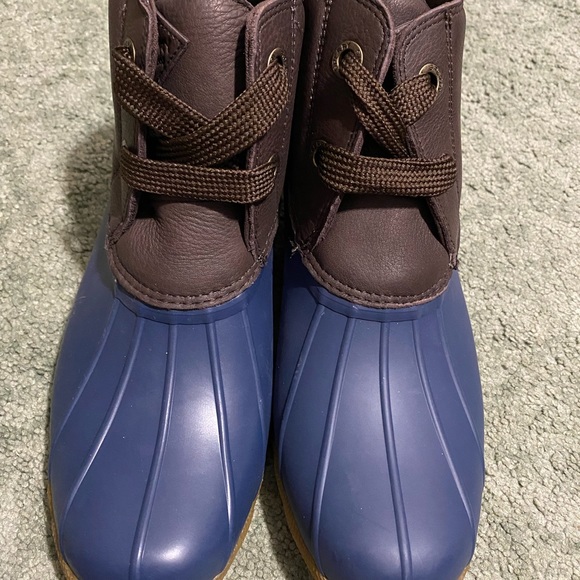 Sperry Rain Boots - Picture 2 of 4